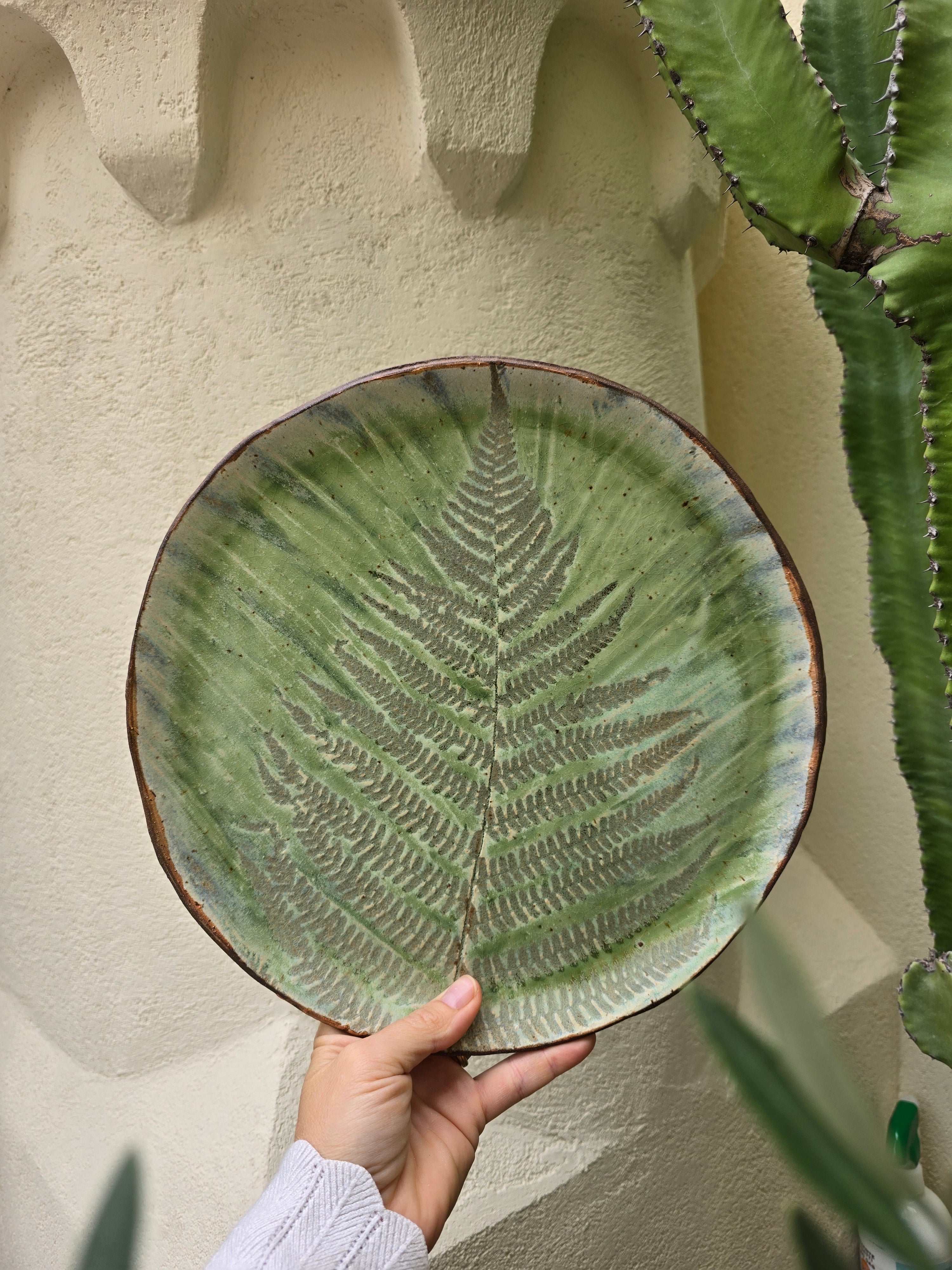Vassoio 30 cm in gres edizione limitata foglia di felce