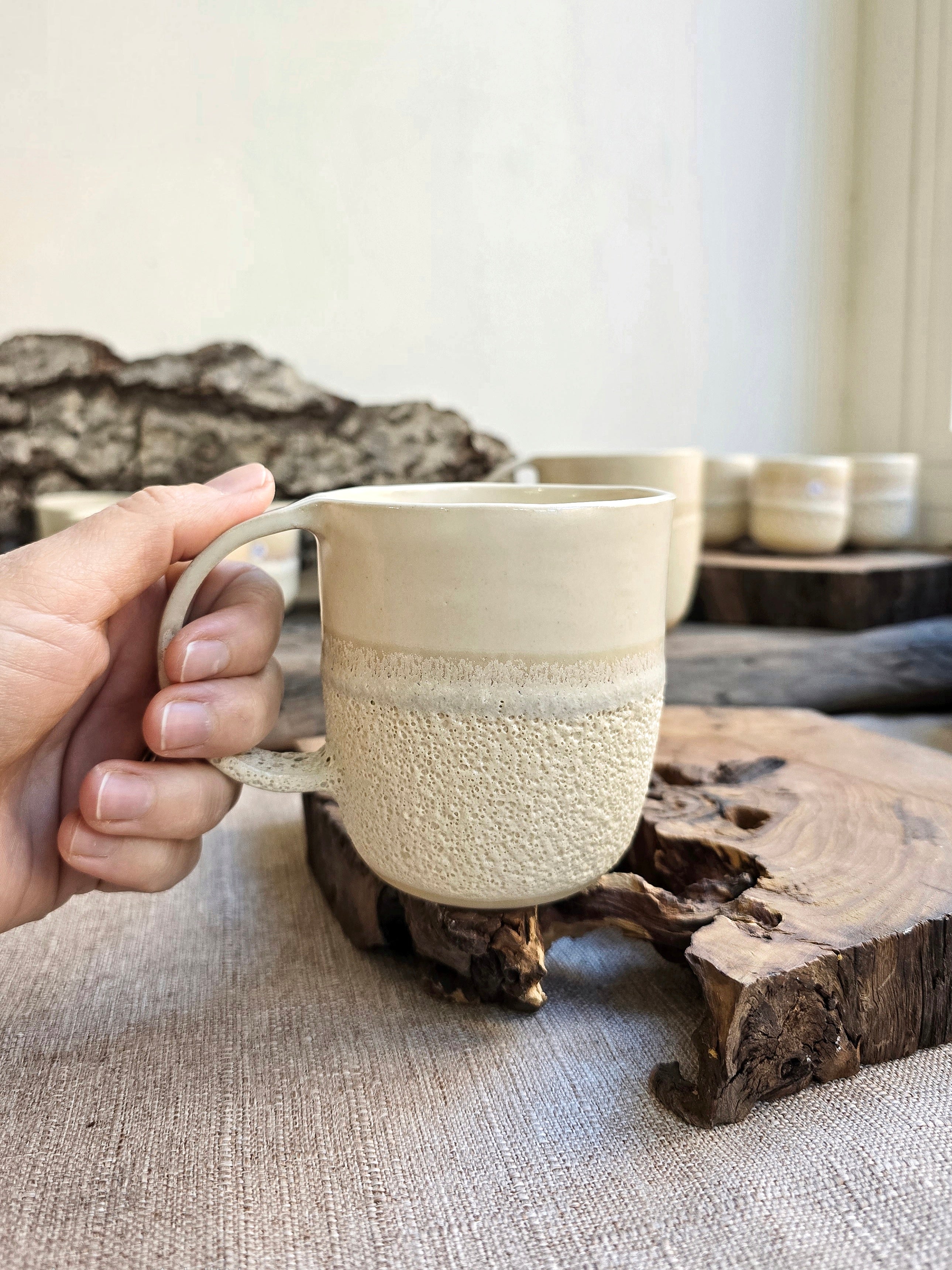 Tazza da tè in gres con manico collezione Boreale